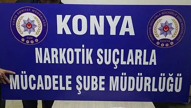 Konya'da apartmana yapılan baskında 5 bin ecstasy hap ele geçirildi
