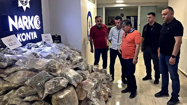 Konya'da araç içerisinden 225 kilo uyuşturucu madde çıktı

