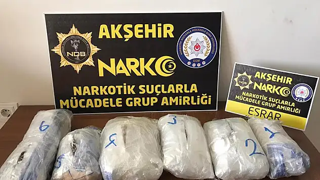 Konya'da aracın stepnesinde 3 kilo 130 gram esrar ele geçirildi
