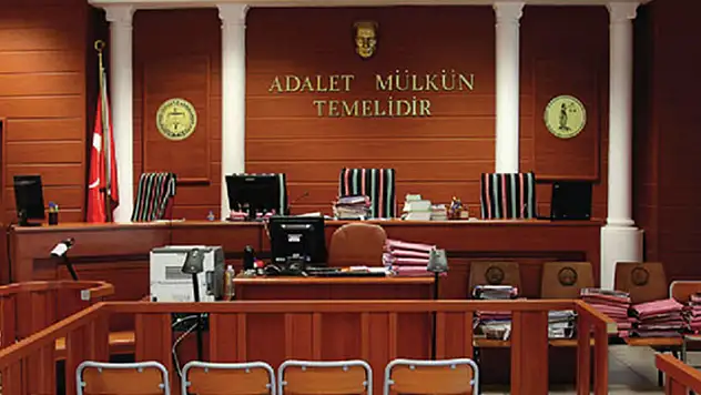Konya'da aracını sıkıştırdığı husumetlisinin ölümüne neden olan sanığın yargılanmasına devam edildi
