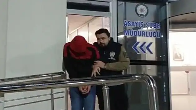 Konya'da araçlardan akü çalan hırsız tutuklandı
