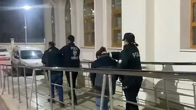 Konya'da araçtan 50 bin lira değerinde malzeme çalan hırsızlar yakalandı

