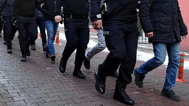 Konya'da aralarında hükümlülerin de bulunduğu 75 kişi yakalandı

