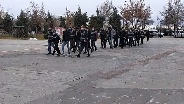 Konya'da arama kararı olan 65 kişi yakalandı
