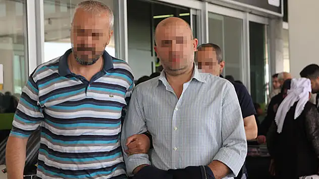 Konya'da aranan FETÖ üyeleri  havaalanında yakalandı