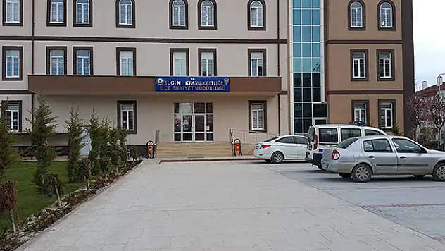 Konya'da aranan telefon dolandırıcı yakalandı