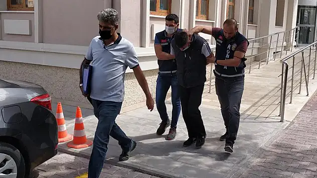 Konya'da arkadaşını öldüren cinayet zanlısı saklandığı metruk evde yakalandı
