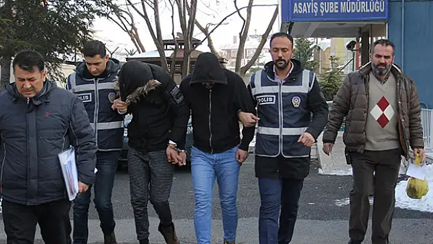 Konya'da asansör kontrol kartlarını çalan 2 kişi tutuklandı