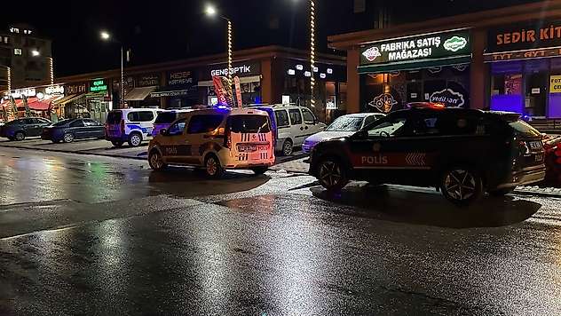 Konya'da 'asansörle eşya taşıma' kavgasında kan aktı