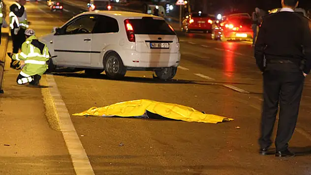 Konya'da aşırı hız can aldı! Otomobilin çarptığı üniversiteli Ümmühan öldü