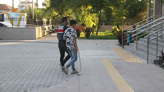 Konya'da av tüfeğiyle fotoğraf canından etti
