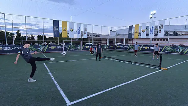 Konya'da 'Ayak Tenisi Turnuvası' düzenlendi