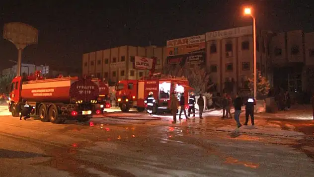 Konya'da aynı iş yerinde 8 saat sonra tekrar yangın çıktı
