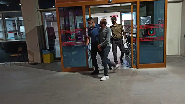 Konya'da ayrılmak isteyen eşini bıçaklayan koca tutuklandı