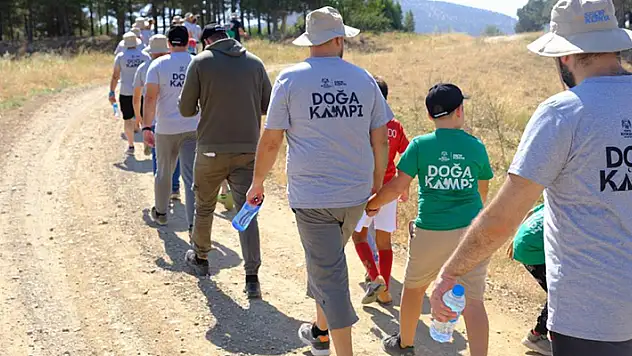 Konya'da babalar ile oğulları 'Baba-Oğul Kampı'nda vakit geçirdi
