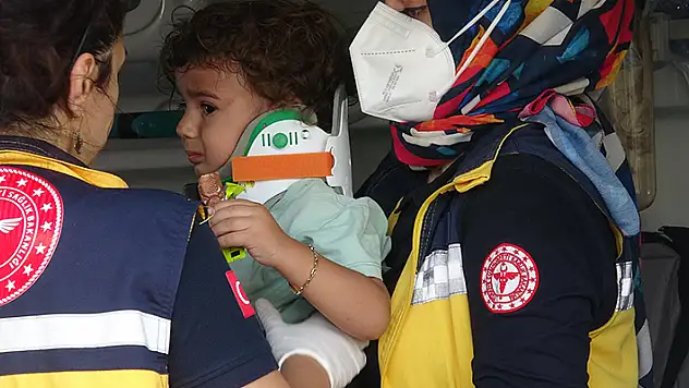 Konya'da babasının öldüğü kazada çikolatayla sakinleştirilen Uras Ege, taburcu oldu
