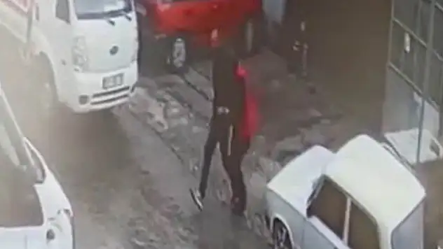 Konya'da bacanağını ve kayınpederini öldüren zanlının cinayet anı kamerada