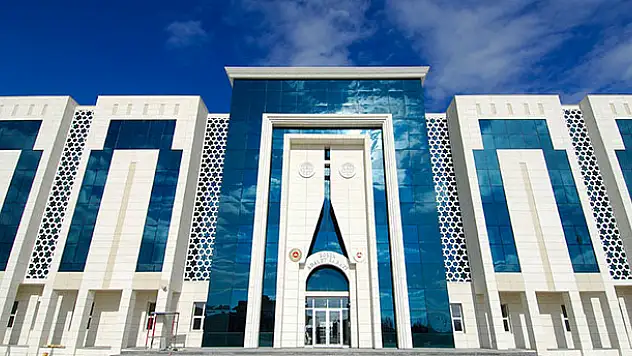 Konya'da bağış yapan kardeşler yargılanmaktan kurtuldu