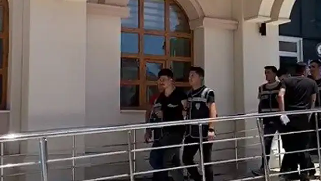 Konya'da bakır kablo hırsızları tutuklandı
