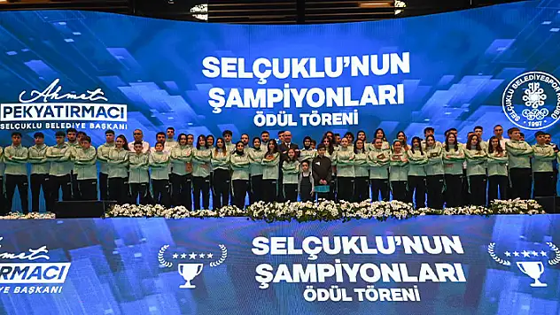 Konya'da başarılı sporcular ödüllendirildi
