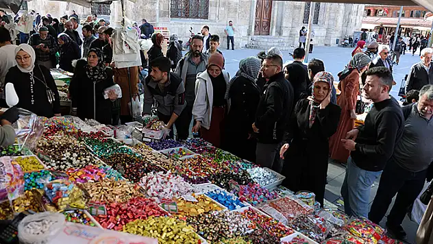 Konya'da bayram alışverişinde son gün yoğunluğu yaşanıyor