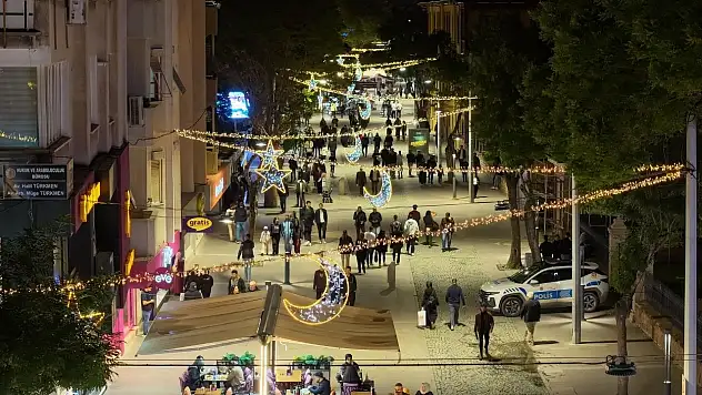 Konya'da bayram ışıklarıyla görsel şölen