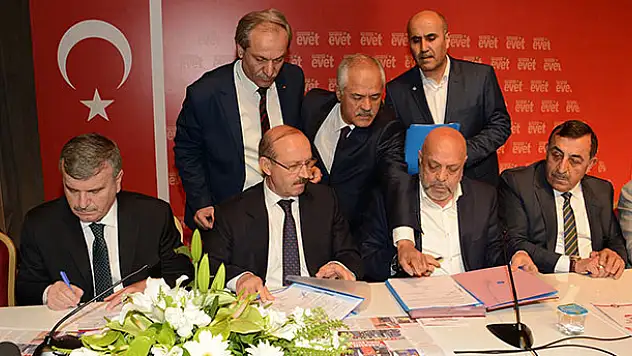 Konya'da belediye işçilerinin sözleşme sevinci