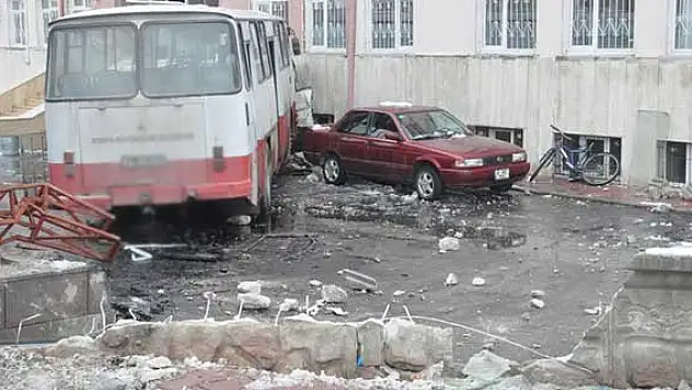 Konya'da belediye otobüsüyle kamyonet çarpıştı