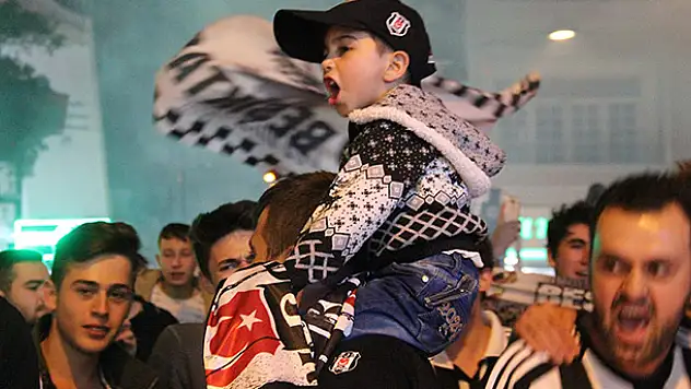 Konya'da Beşiktaş'ın şampiyonluğu coşkuyla kutlandı