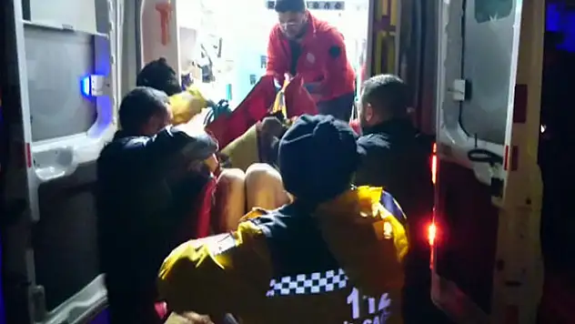 Konya'da bıçaklanan genç yürüyerek evine gidip yardım istedi