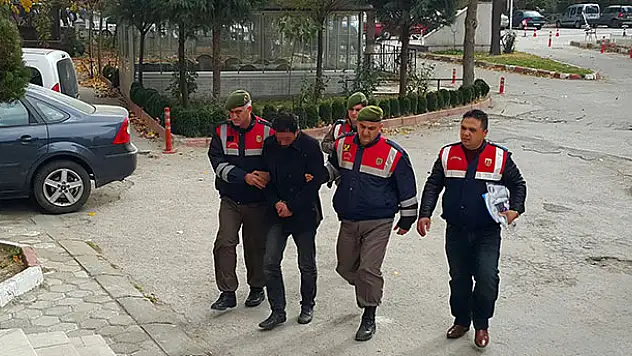 Konya'da bıçaklı gasp!