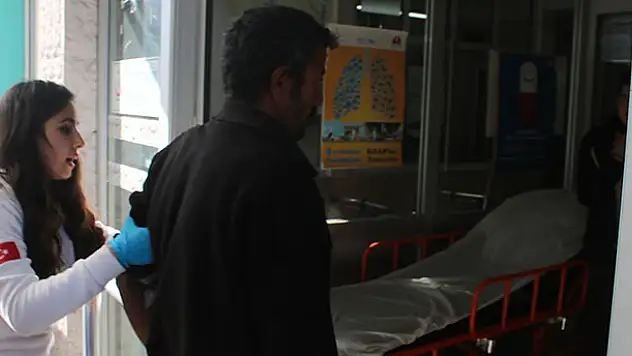 Konya'da bıçaklı ve tornavidalı kavga: 3 yaralı
