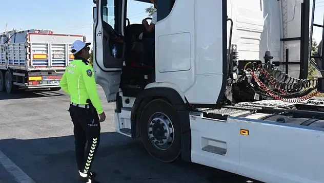 Konya'da bin 776 ağır vasıta araç tek tek denetlendi! 