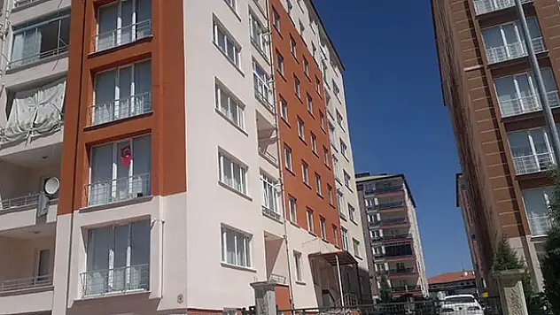 Konya'da bir apartmanda uygulanan karantina kaldırıldı