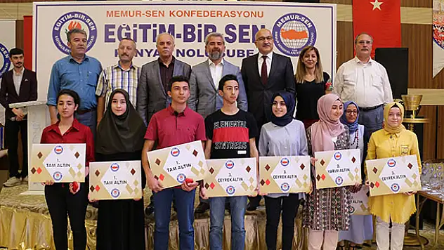 Konya'da 'Bir Bilenle Bilge Nesil' yarışmasının ödülleri sahiplerini buldu