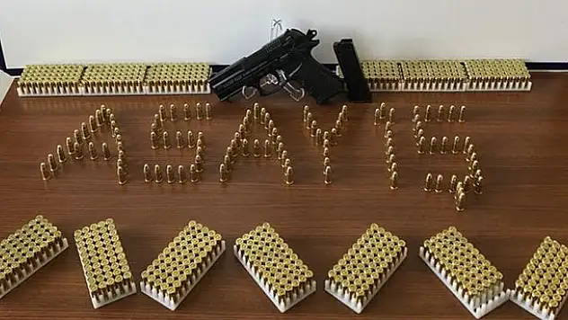 Konya'da bir evde 750 mermi ele geçirildi