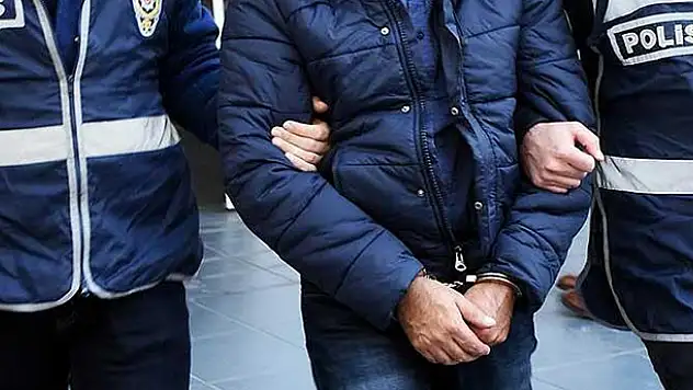 Konya'da bir iş yerinden hırsızlık yapan 4 şüpheli Niğde'de yakalandı