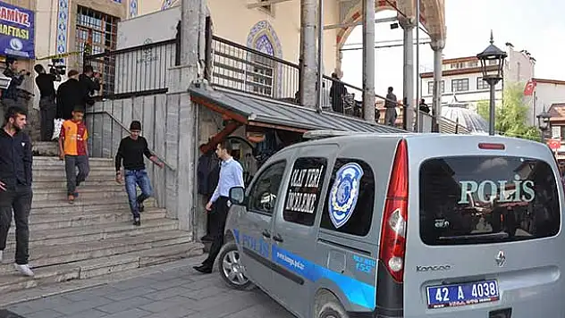 Konya'da bir kişi, cami avlusunda ölü bulundu