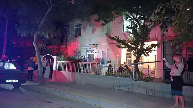 Konya'da bir kişi 'Neden gürültü yapıyorsun'  dediği komşusunu  bıçakladı

