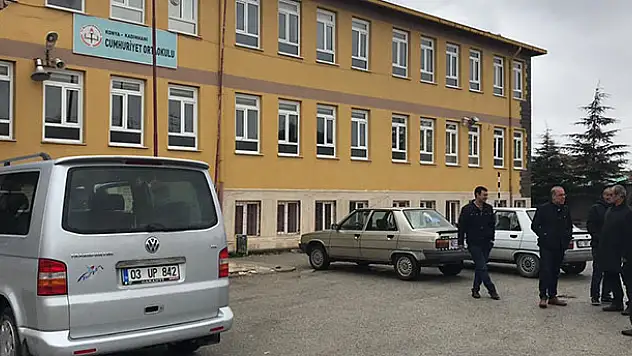 Konya'da bir kişi oy kullandığı okulda hayatını kaybetti