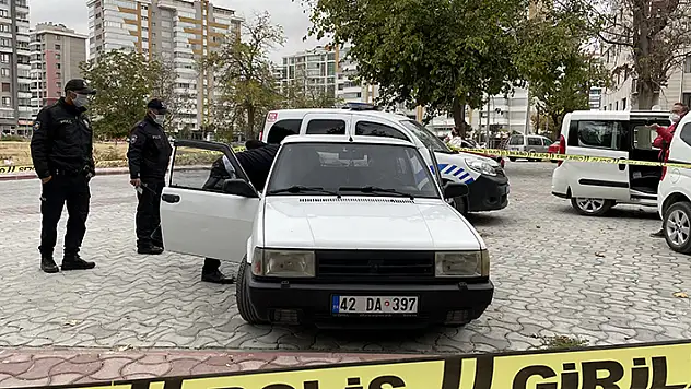 Konya'da bir kişi park halindeki otomobilin koltuğunda ölü bulundu