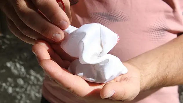 Konya'da bir kişi yolda bulduğu altın kesesini sahibine ulaştırdı
