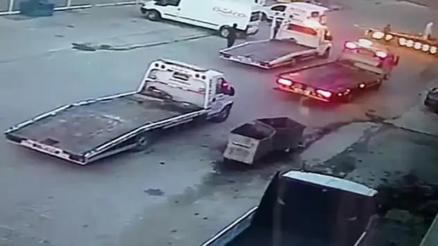 Konya'da bir şirkete ait 7 araç çekicilere yüklenerek çalındı
