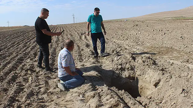 Konya'da bir vatandaş tarlayı sürerken obruk oluştuğunu zannetti, kuyu çıktı