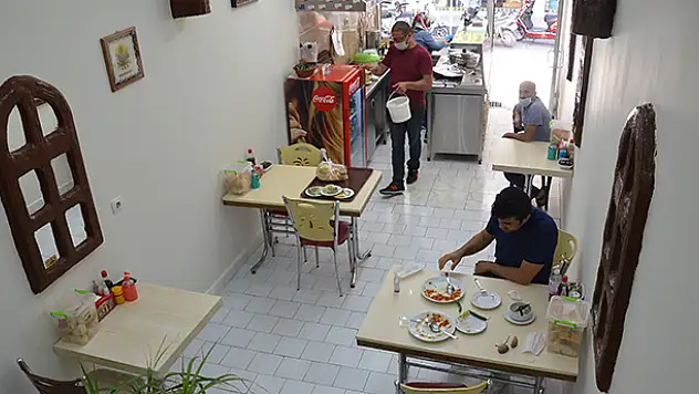 Konya'da birçok işletme yeniden hizmet vermeye başladı