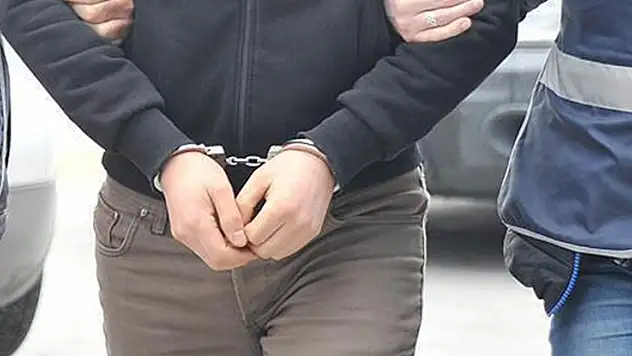 Konya'da birlikte yaşadığı kadını bıçakla yaralayan zanlı tutuklandı