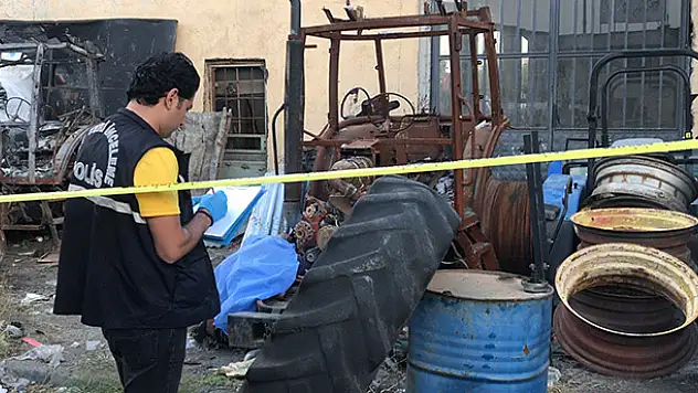 Konya'da bisiklet tamircisi hurda traktörün yanında ölü bulundu