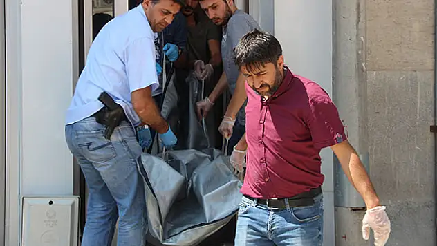 Konya'da bodrum katta başı ezilmiş erkek cesedi bulundu!