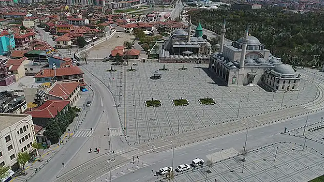 Konya'da boş cadde ve sokaklar havadan görüntülendi