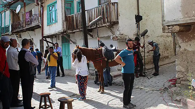 Konya'da 'Bozkır: Kuşlara Bak Kuşlara' filminin çekimleri başladı